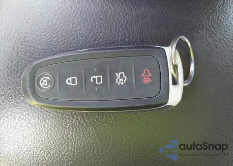 2014 Ford Focus Titanium z USA, uszkodzony, nr VIN 1FADP3N25EL188504